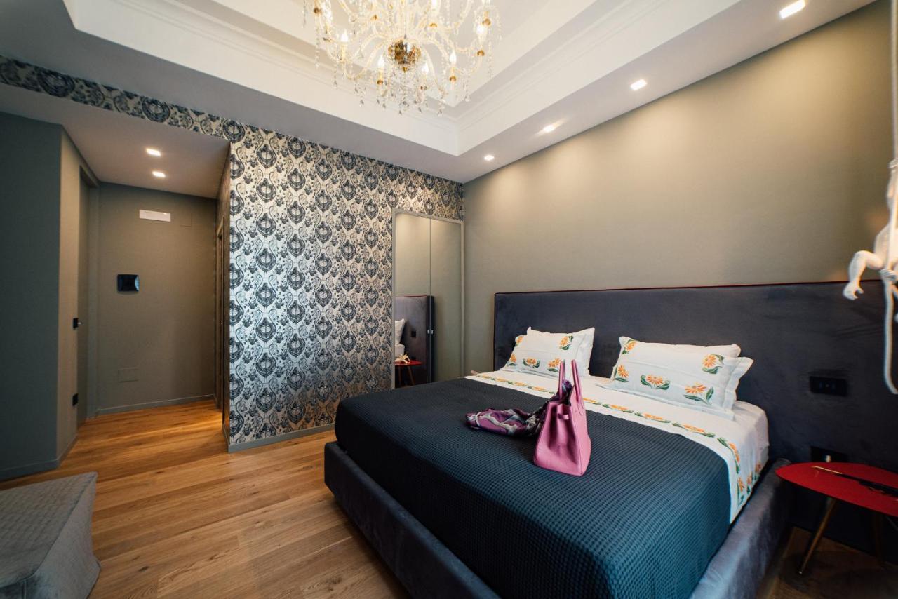 Aron Only Suites Bed And Breakfast 페스카라 외부 사진