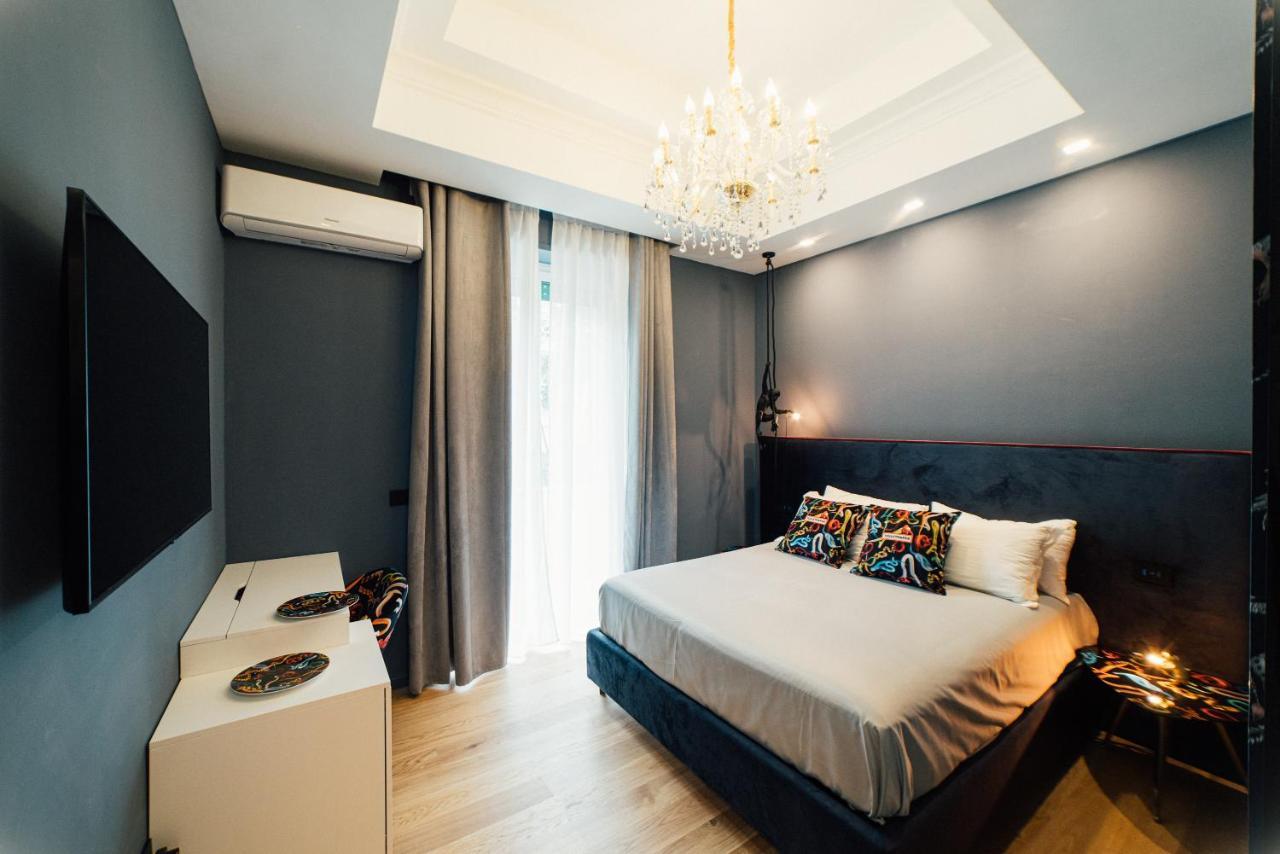 Aron Only Suites Bed And Breakfast 페스카라 외부 사진