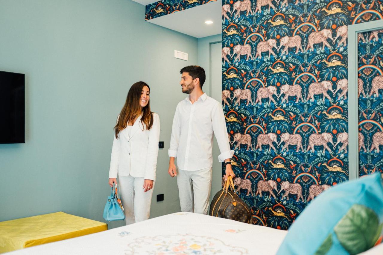 Aron Only Suites Bed And Breakfast 페스카라 외부 사진