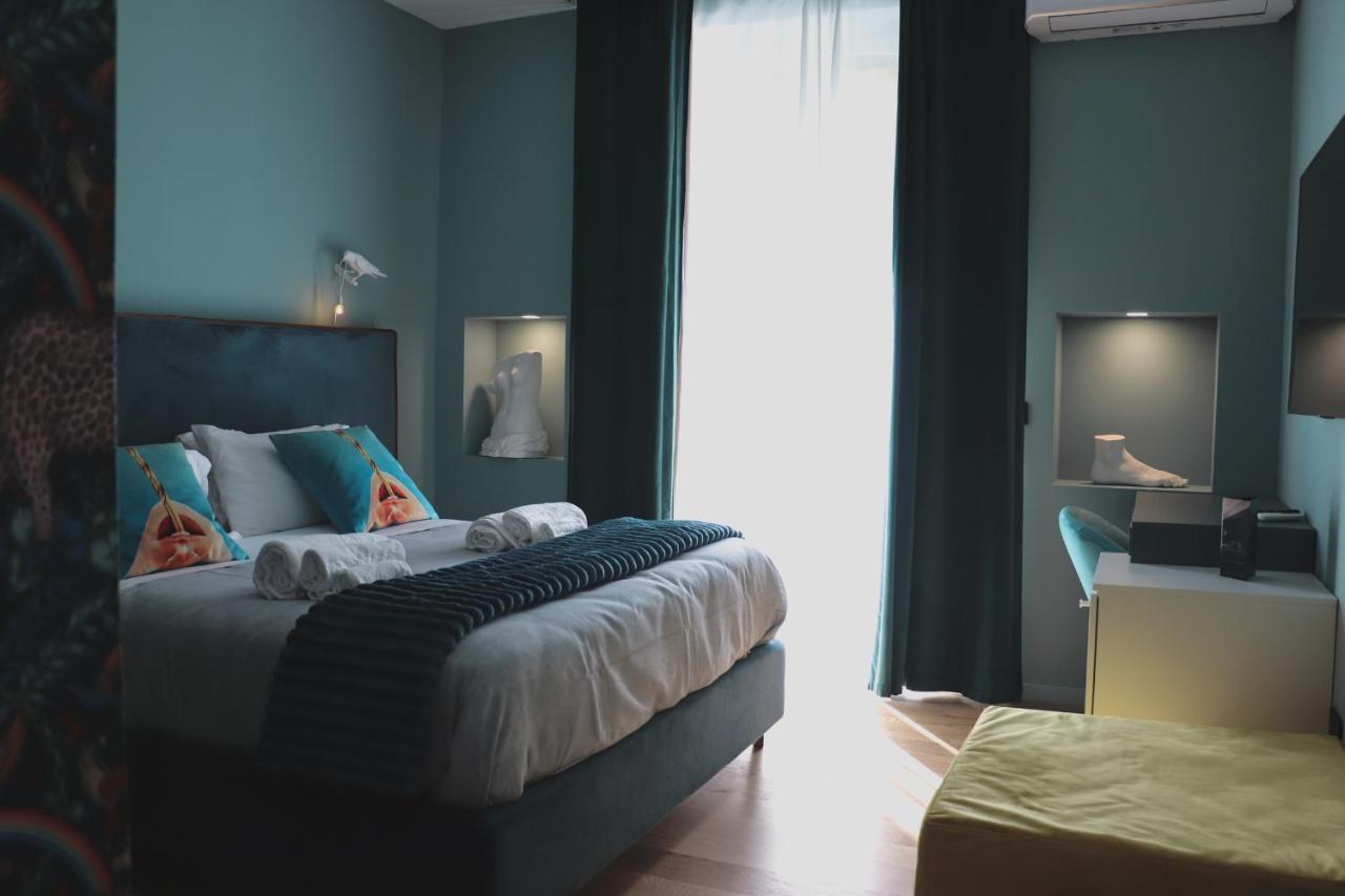 Aron Only Suites Bed And Breakfast 페스카라 외부 사진