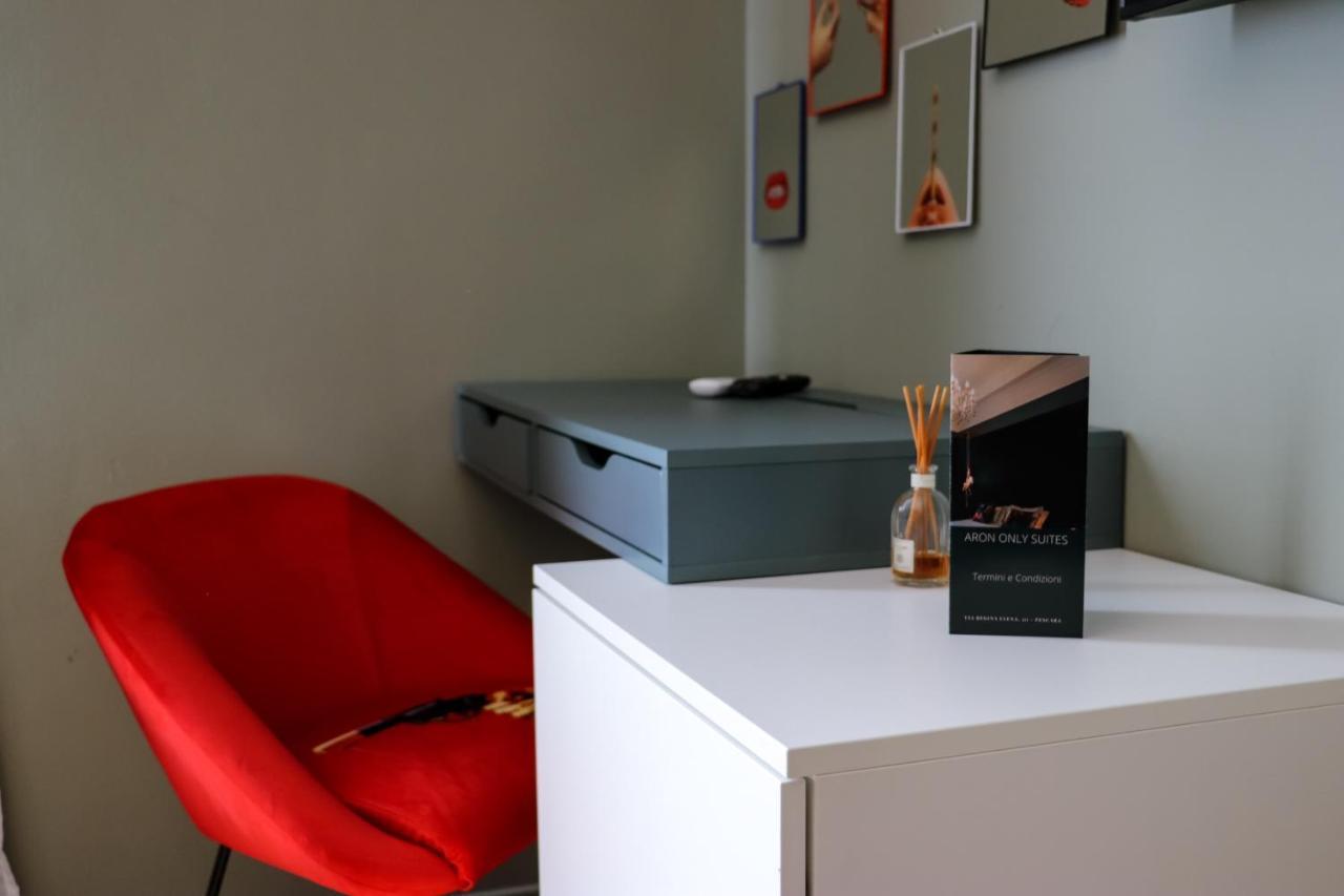 Aron Only Suites Bed And Breakfast 페스카라 외부 사진