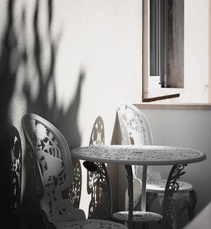Aron Only Suites Bed And Breakfast 페스카라 외부 사진