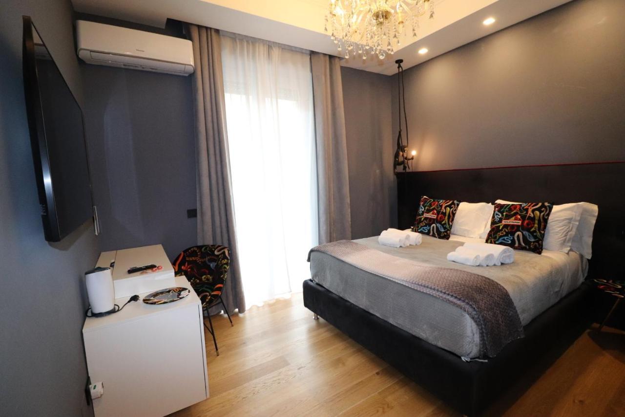 Aron Only Suites Bed And Breakfast 페스카라 외부 사진