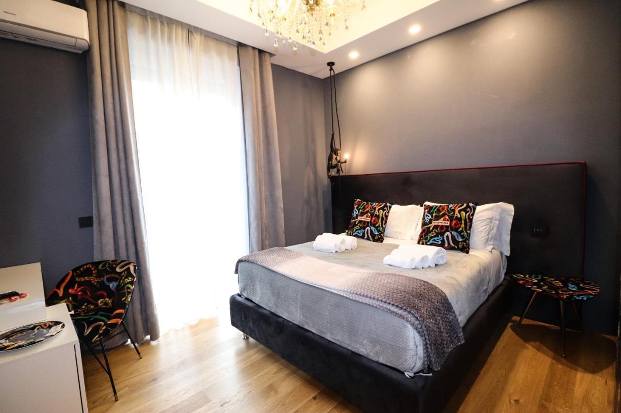 Aron Only Suites Bed And Breakfast 페스카라 외부 사진