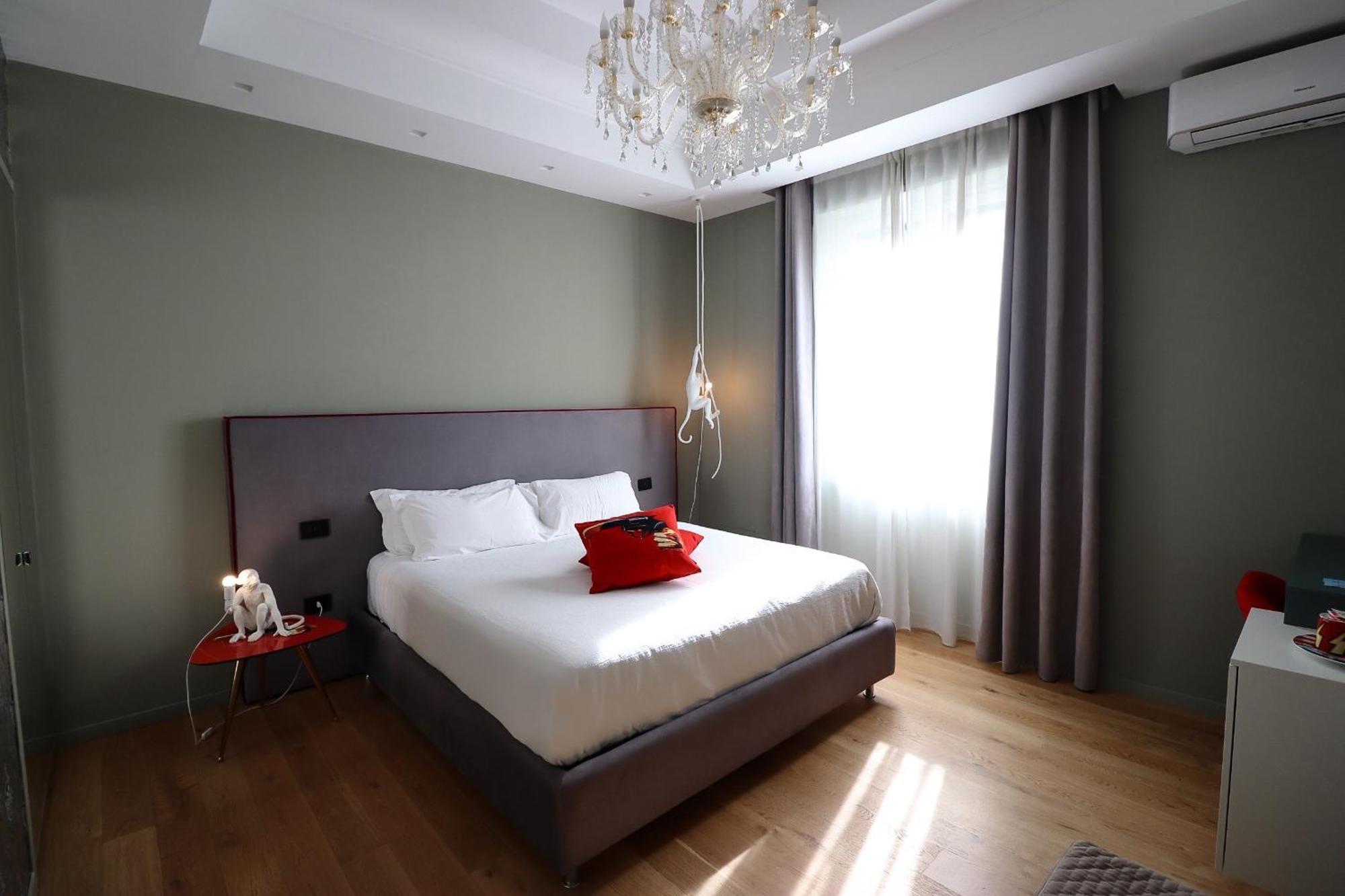 Aron Only Suites Bed And Breakfast 페스카라 외부 사진